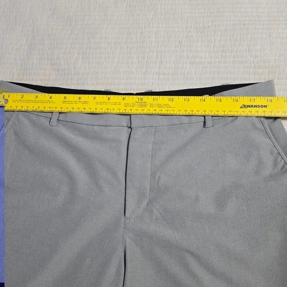 Men's Nike Golf Shorts Size 36 Gray CU9740-003 - Picture 3 of 11